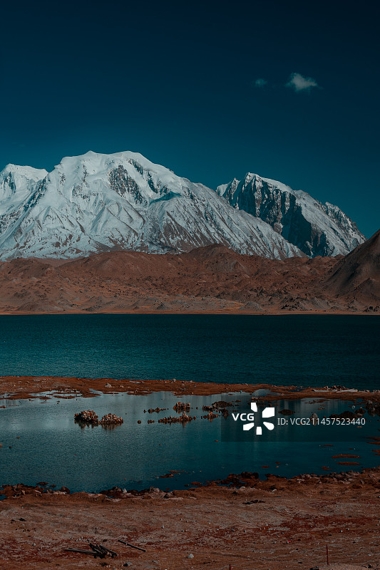 喀拉库勒湖图片素材