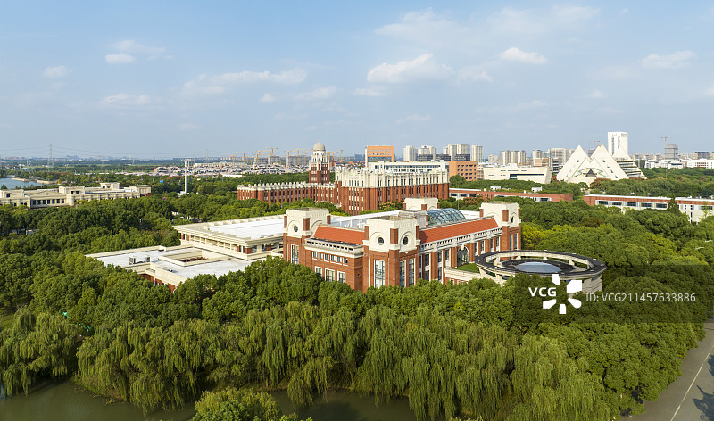 航拍华东政法大学松江校区图片素材