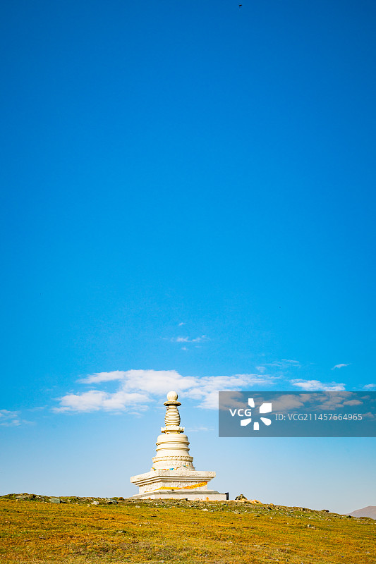 中国山西五台山上的白塔图片素材