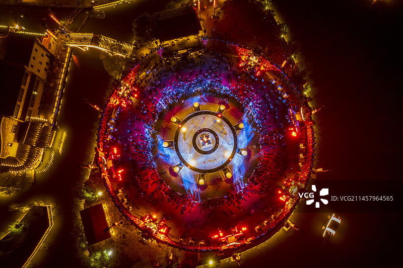 国庆节中的钟祥莫愁村夜景图片素材