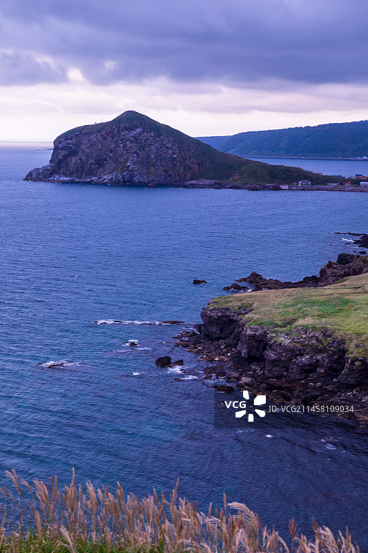 日本北海道利尻岛远眺图片素材