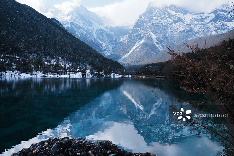 玉龙雪山蓝月谷图片素材