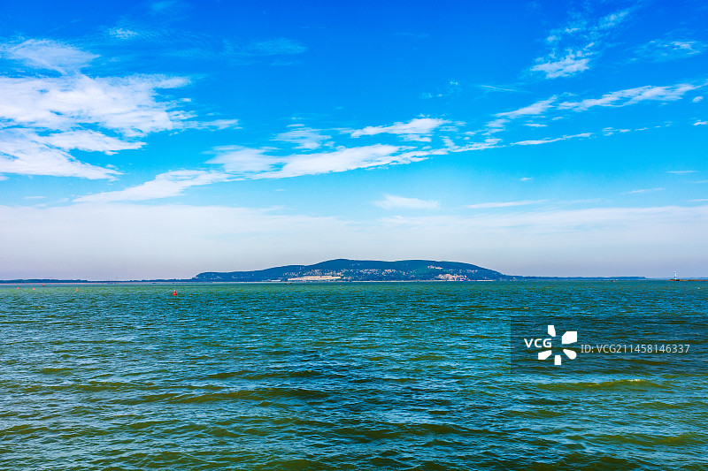 绿水青山就是金山银山--苍茫东平湖秋天景色23.10图片素材