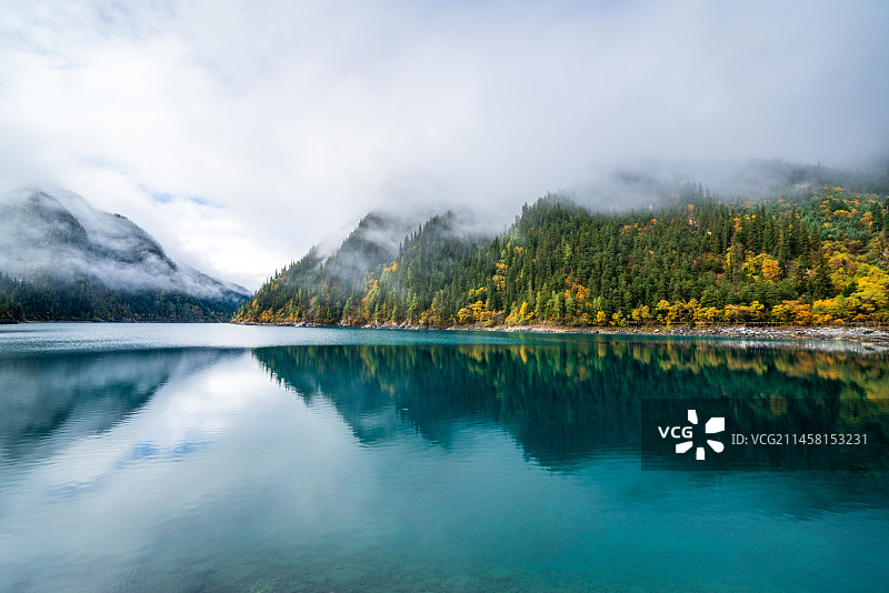 四川九寨沟长海秋季彩林风光图片素材