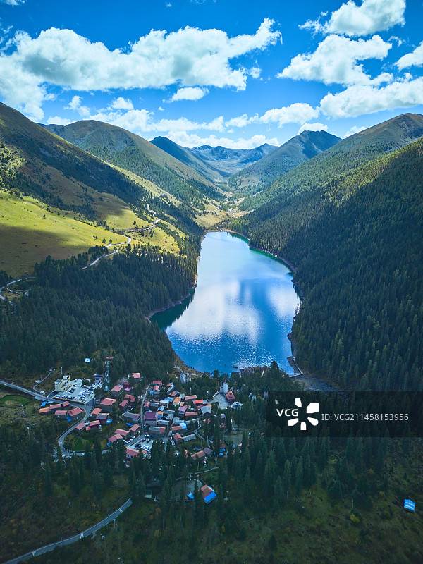 初秋金川情人海航拍视角图片素材