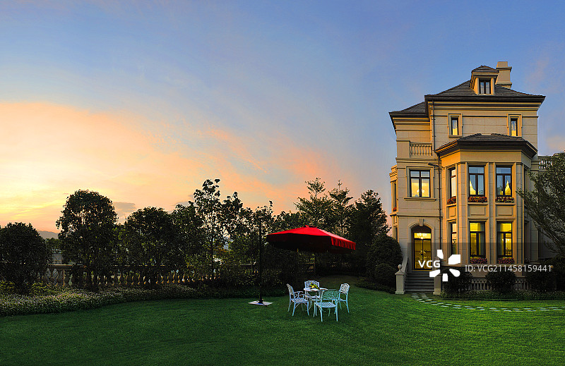 可以在家中看落日的别墅图片素材