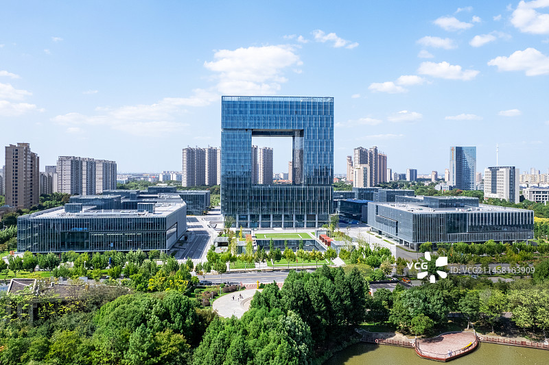 江苏靖江新城地标建筑金融中心图片素材