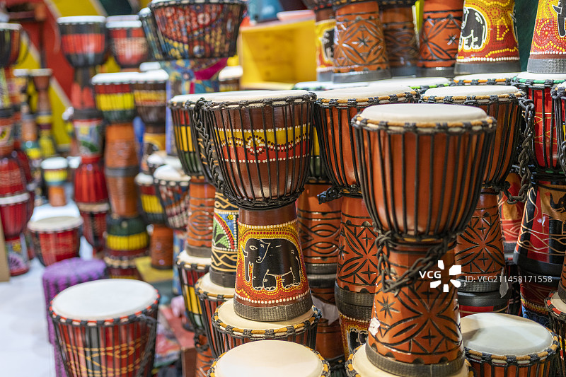 市面上出售的藏族鼓特写图片素材
