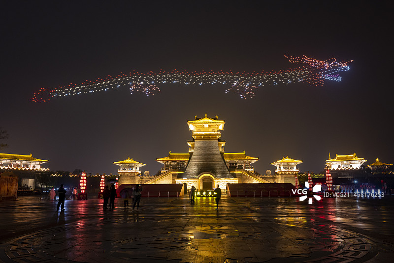 襄阳唐城景区无人机灯光秀城市旅游风光图片素材