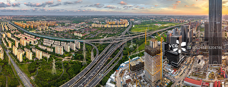 上海中环线申江路立交桥 中环高架路 张江高科技园区内的城市高架道路图片素材