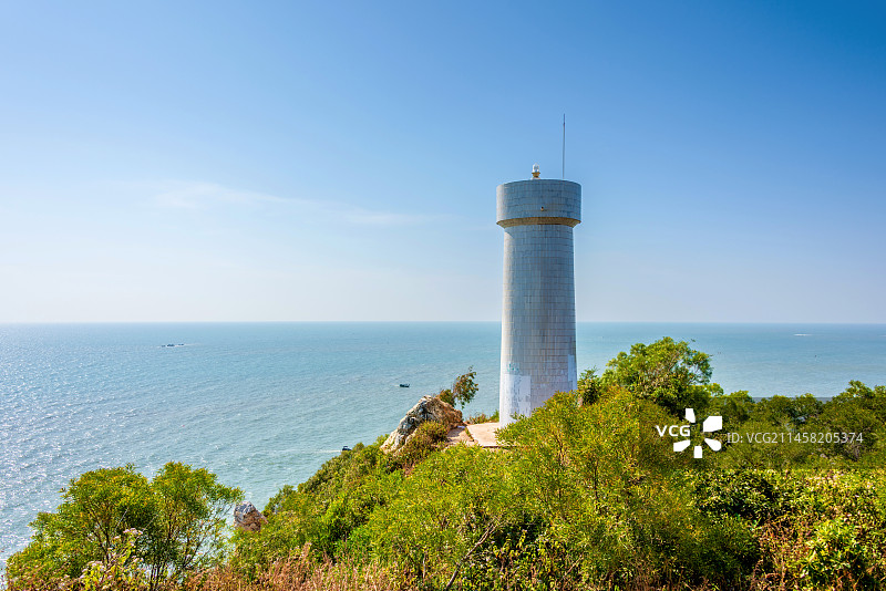 中国广东茂名电白晏镜岭灯塔图片素材