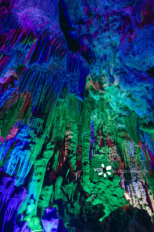 广西桂林市荔浦市银子岩景区钟乳石奇景森林公园图片素材