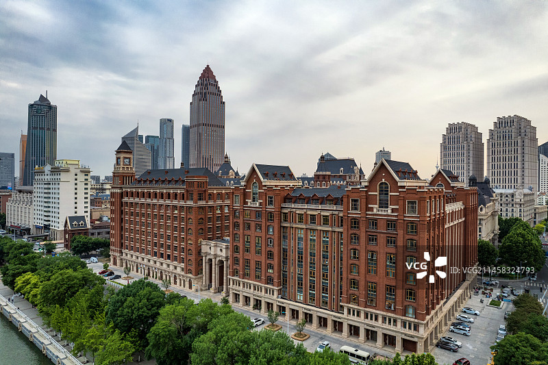 天津海河沿岸城市建筑日落风光航拍图片素材