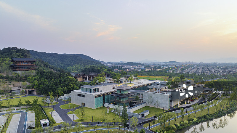 杭州国家版本馆夏季风景图片素材
