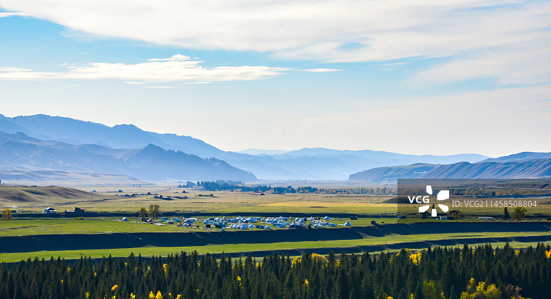 新疆唐布拉草原百里画廊图片素材