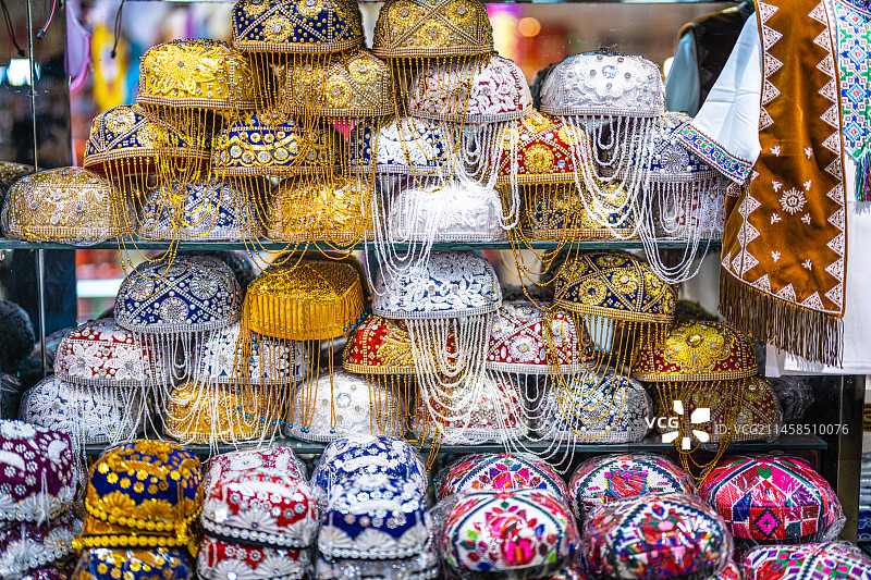 新疆国际大巴扎  异域风情 维吾尔族风格 金色 华丽 工艺品图片素材