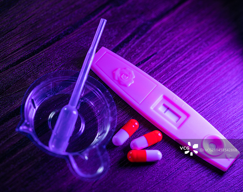 胶囊 药品 特写 抗原  验孕  意外怀孕试剂盒图片素材