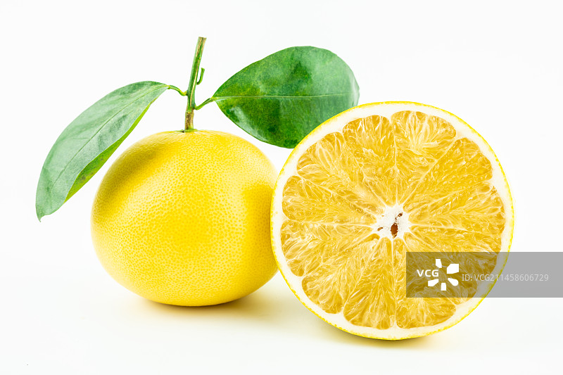 白背景上的新鲜水果葡萄柚子图片素材