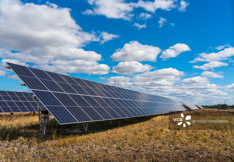 东北平原光伏发电站图片素材