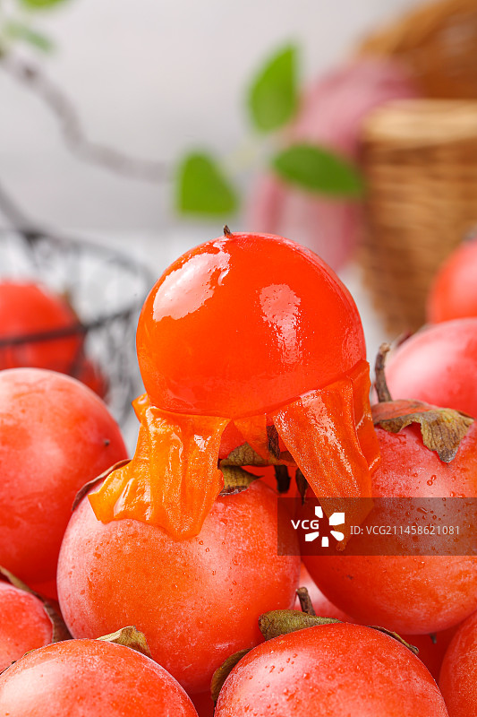 浅底上的珍珠蜜柿图片素材