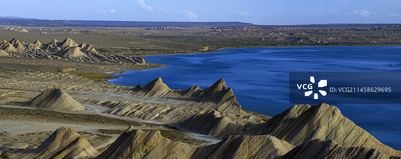 青海德令哈托素湖雅丹地貌图片素材