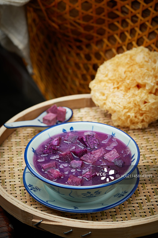 银耳紫薯西米露图片素材