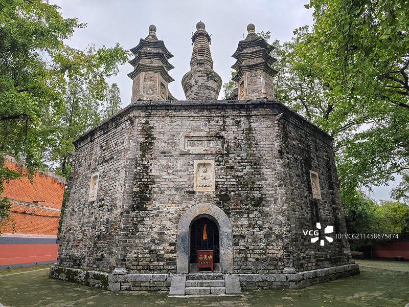 中国湖北省襄阳市襄城区广德寺多宝塔图片素材