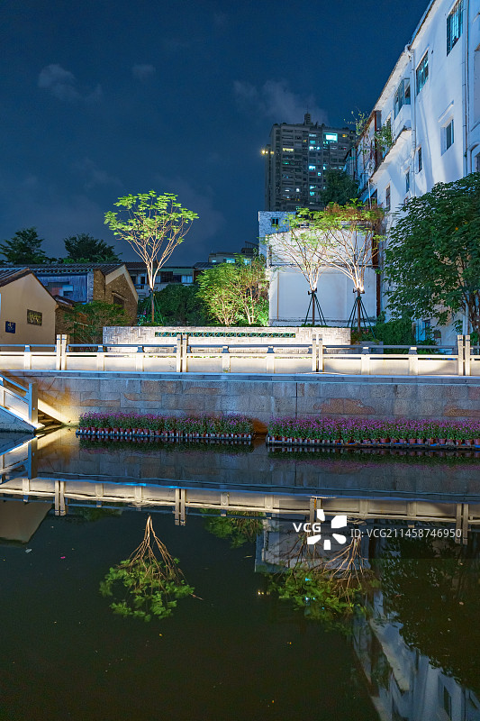广州永庆坊河岸商业街夜景中秋国庆节日氛围图片素材