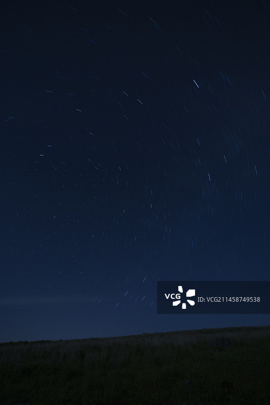 日本长野县诹访雾峰高原星轨图片素材