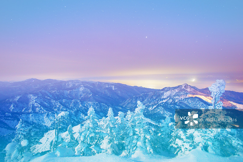 日本长野县山之内町横手山树冰图片素材