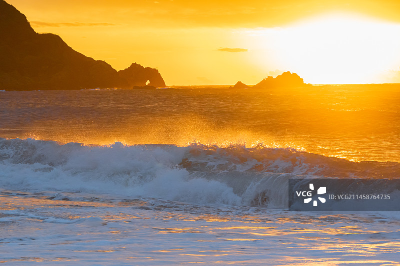 日本爱知县海滩海浪图片素材