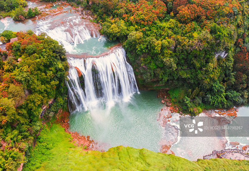 中国贵州省安顺市黄果树瀑布秋季风光航拍图图片素材