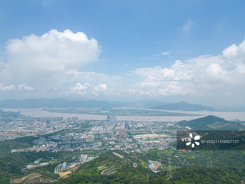 航拍浙江温州城市风光：龙湾区与鹿城区七都岛图片素材