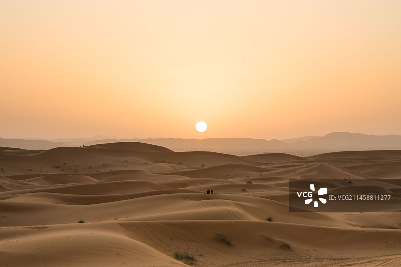 撒哈拉沙漠落日图片素材