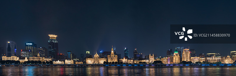 横幅宽幅上海外滩全景夜景图图片素材