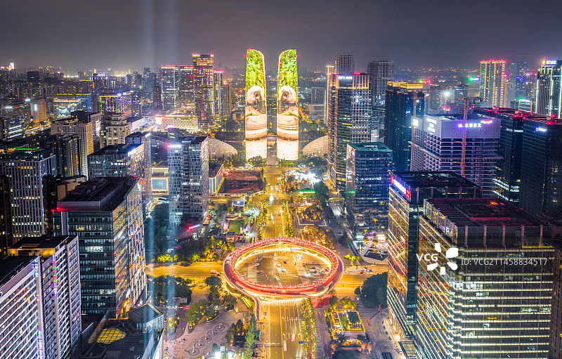 四川成都金融城交子大道城市夜景车流人流图片素材