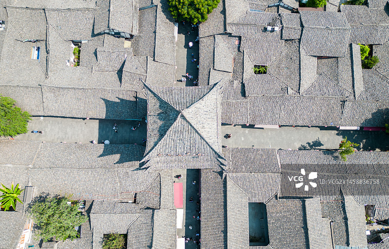 春节发源地中国四大古城之一，四川阆中古城高视角航拍古建筑街道图片素材