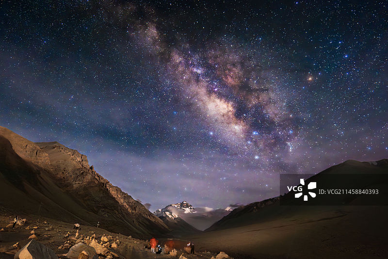 珠峰大本营的银河星空图片素材