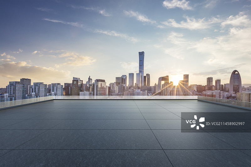 黄昏时北京CBD建筑与城市广场平台图片素材