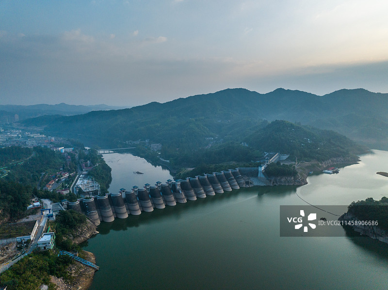 安徽金寨梅山水库大坝图片素材