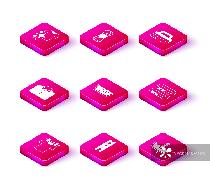 晾晒的衣物、衣夹和T恤组合图片素材