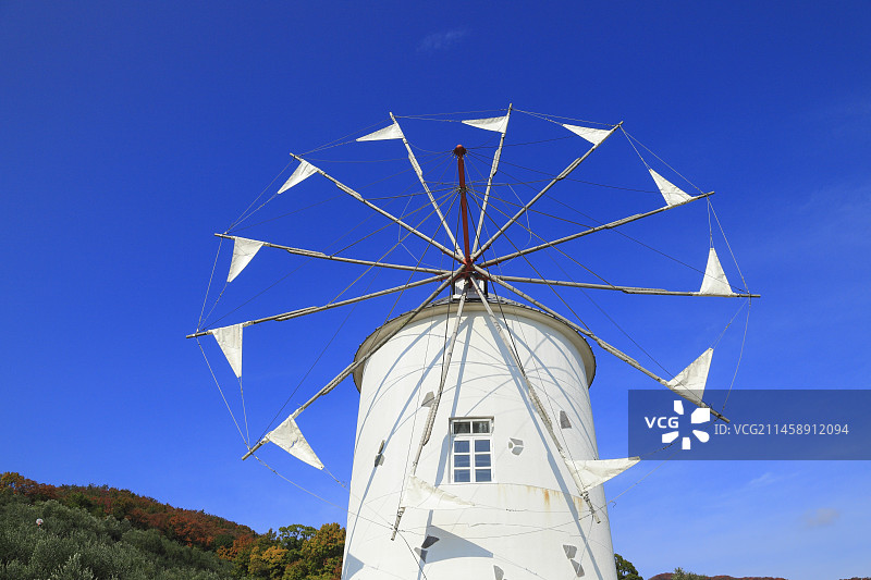 日本小豆岛橄榄公园的希腊风车图片素材