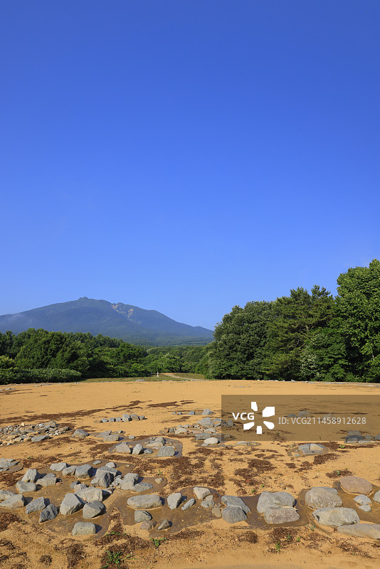 日本胜山遗址和山脉，青森县弘前市图片素材