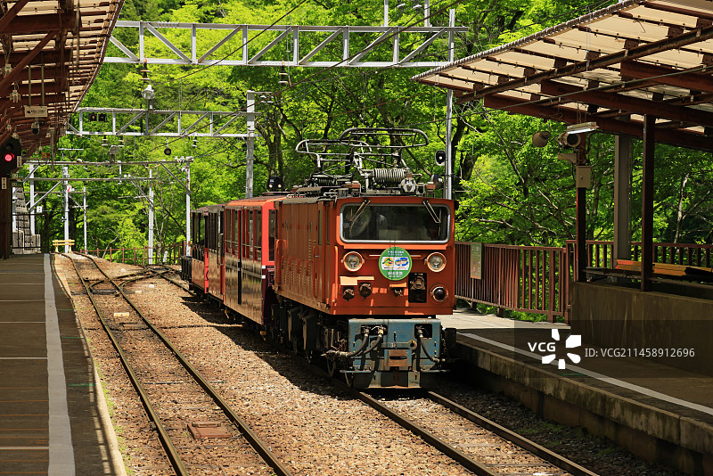 日本富山县黑部峡谷铁道兼金站及手推车图片素材