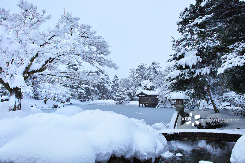 日本金泽兼六园雪景图片素材