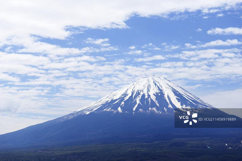 日本山梨县秋叶与富士山云海图片素材