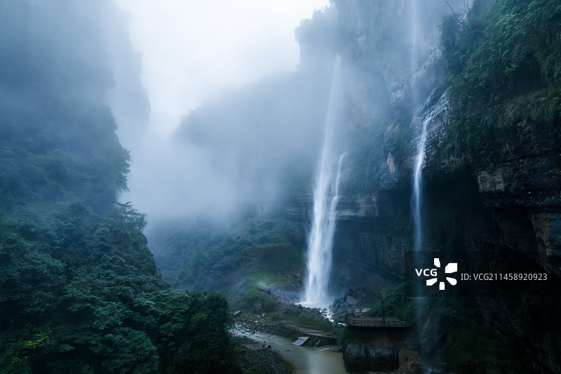 湖北 恩施大峡谷 云龙河地缝图片素材