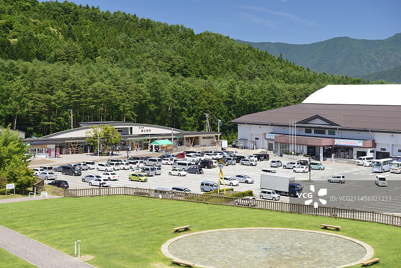 山梨县富士吉田路边车站图片素材