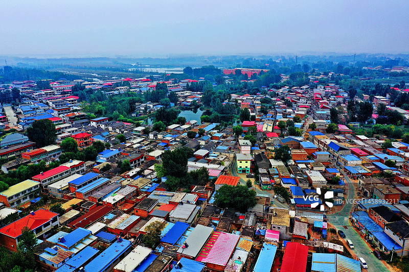 朝霞彩云淀乡红 碧水残荷芦苇丛 野鸭戏水鸟飞舞 人间仙境美无穷 华北明珠白洋淀 水天一色万千重 仙境图片素材