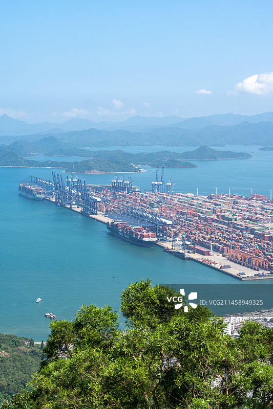 深圳盐田港国际集装箱货运码头图片素材